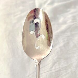 Oneida Chateau Pierced Serving Spoon 8 1/4" Oneidacraft Deluxe Stainless